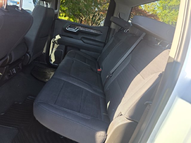 Used 2023 Chevrolet Silverado 1500 LT AWD/4WD image 18