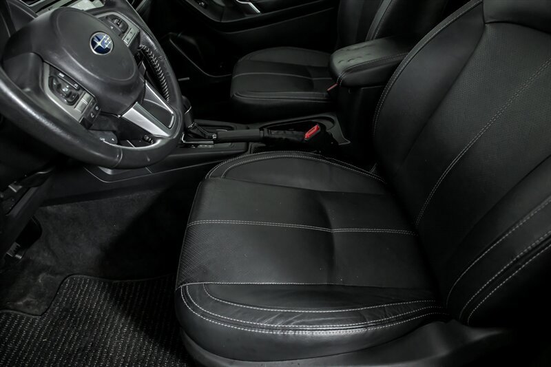 Used 2017 Subaru Forester 2.5i Touring AWD/4WD image 19