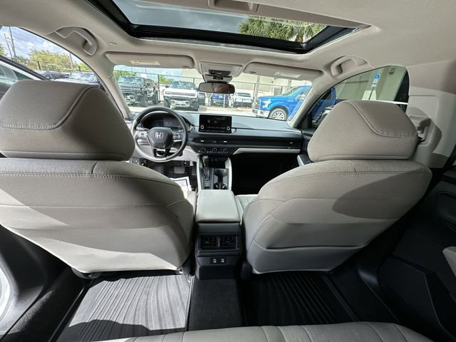 Used 2025 Honda Accord SE image 31