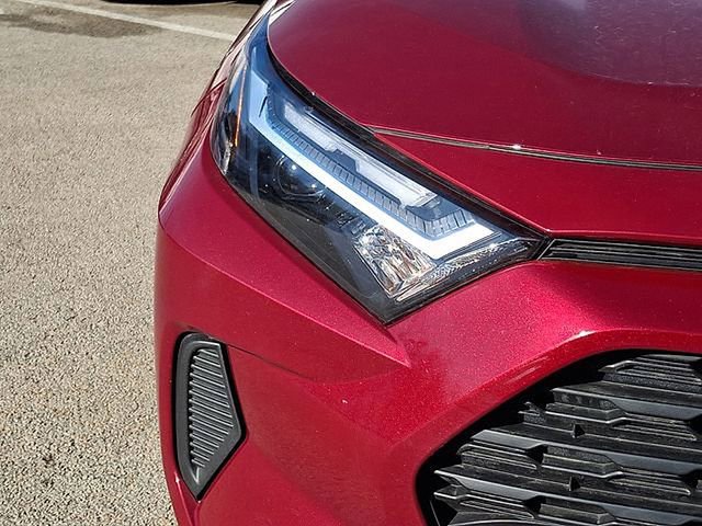 Used 2025 Toyota RAV4 LE AWD/4WD image 9