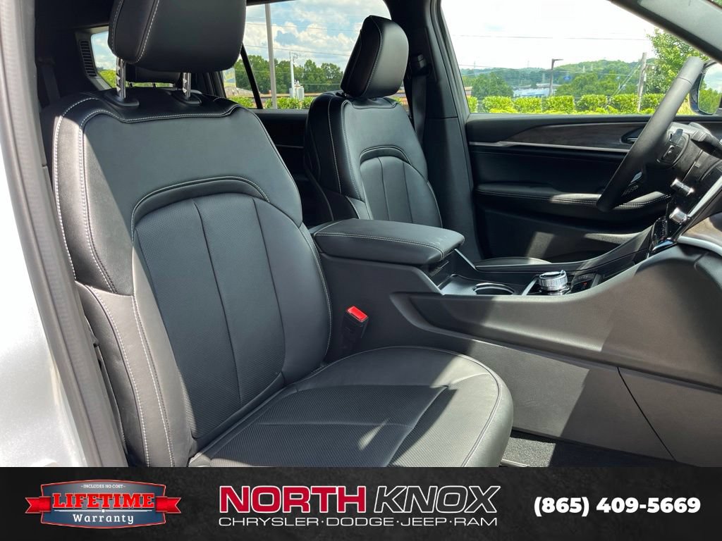 New 2026 Jeep Grand Cherokee L Limited AWD/4WD image 30