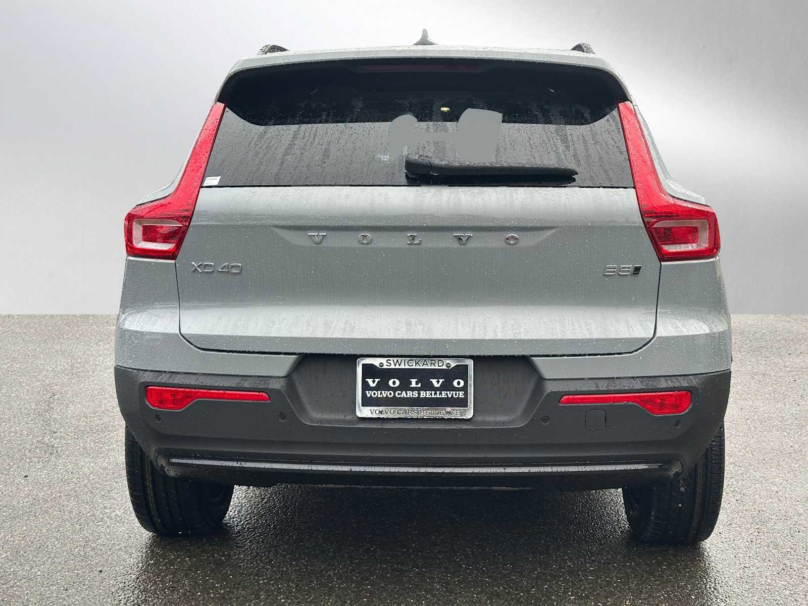 New 2026 Volvo XC40 B5 Plus w/ Protection Package Premier image 4