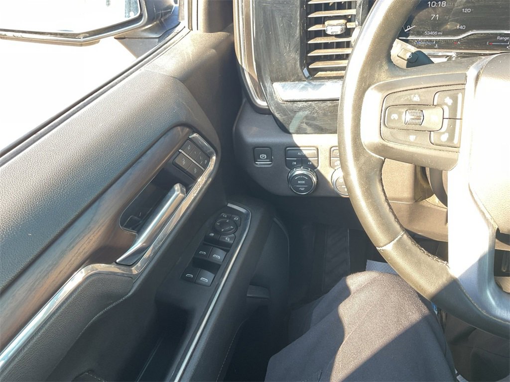 Used 2025 GMC Sierra 1500 SLT image 12