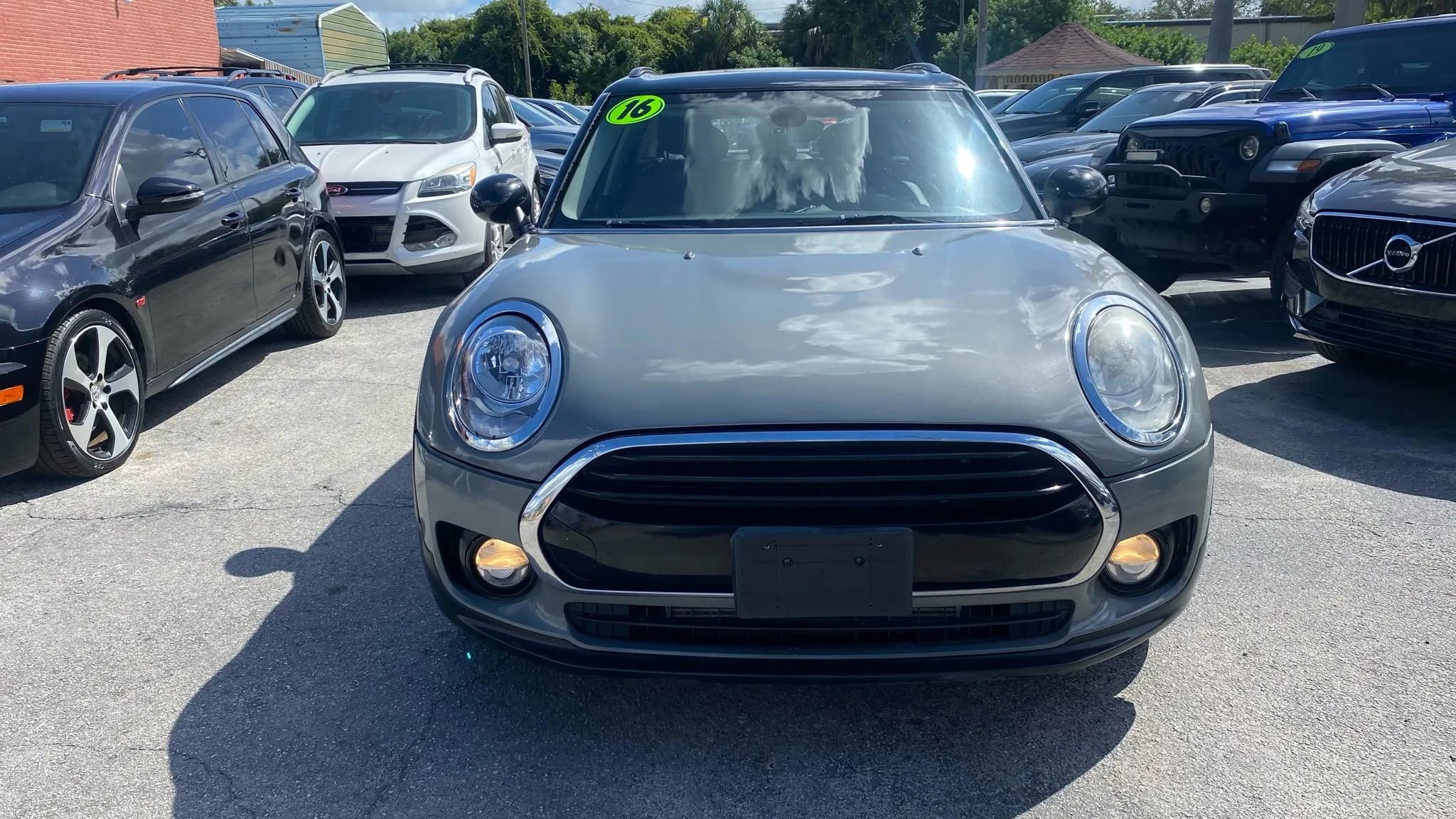 Used 2016 MINI Cooper Clubman image 2