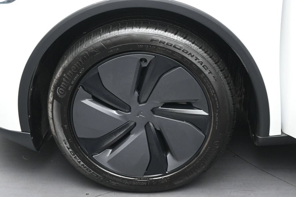 Used 2026 Tesla Model Y Long Range AWD/4WD image 34