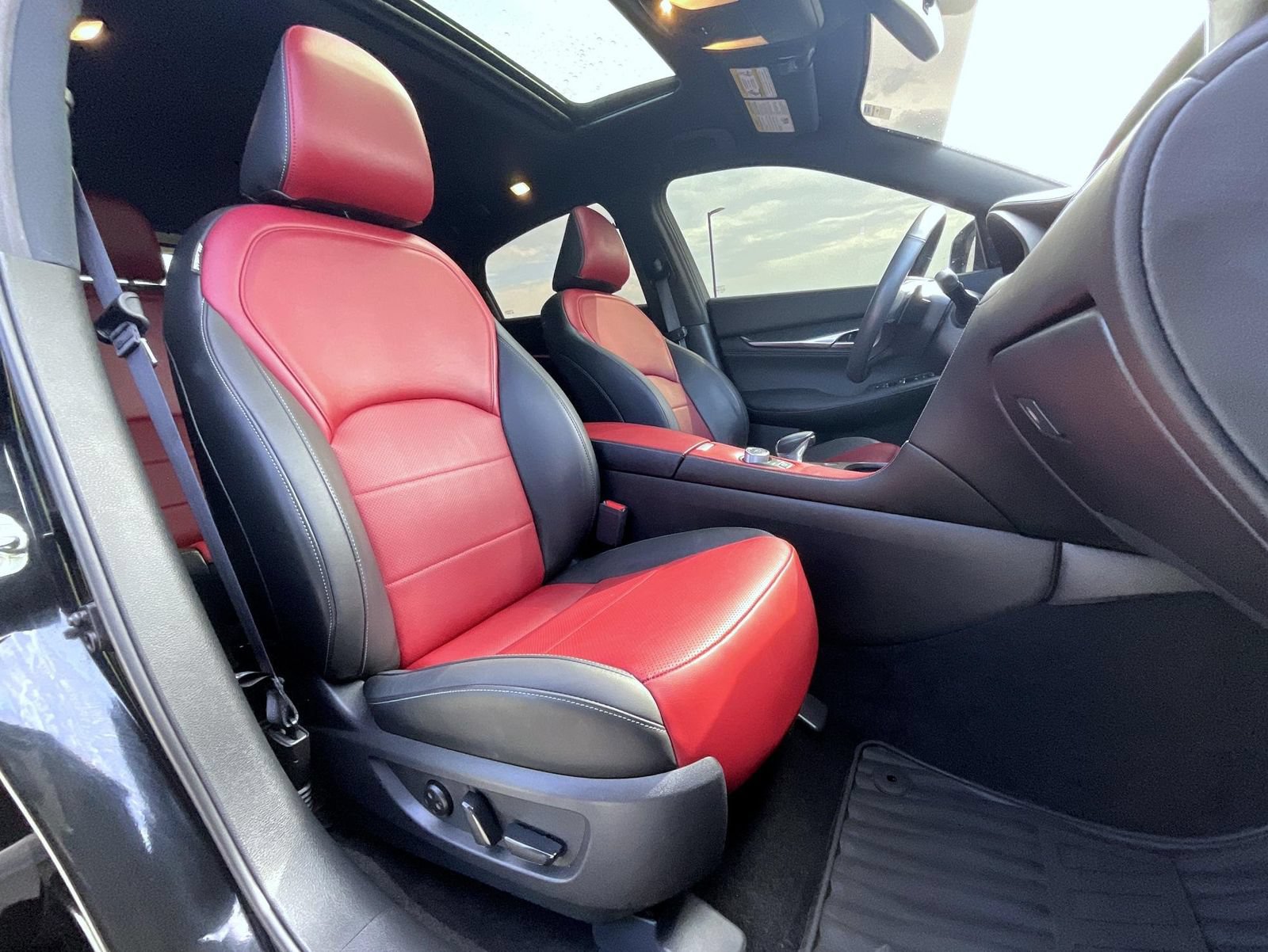 Used 2023 INFINITI QX55 Sensory w/ Lighting Package AWD/4WD image 16