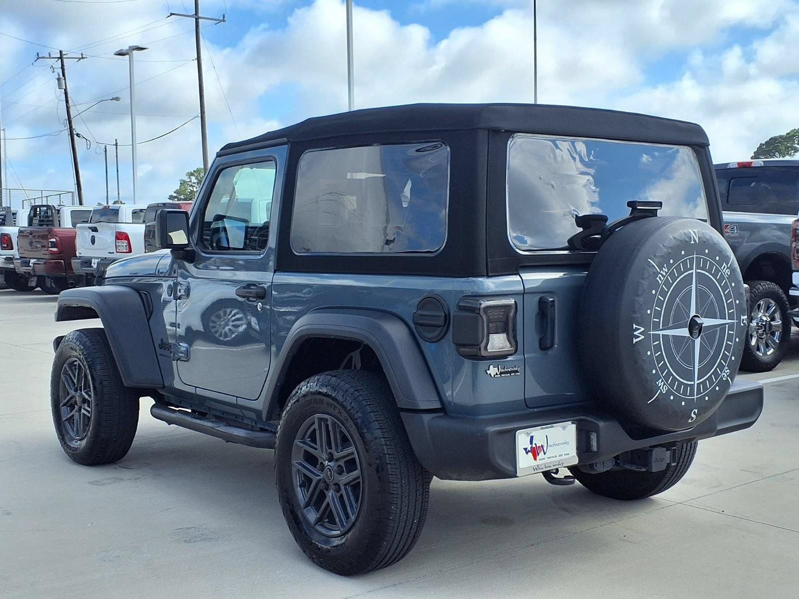 Used 2024 Jeep Wrangler Sport AWD/4WD image 2