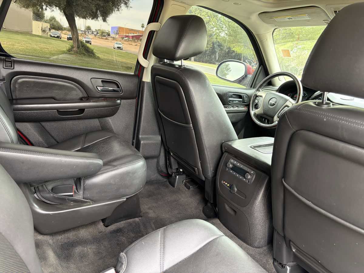 Used 2012 GMC Yukon Denali AWD/4WD image 13