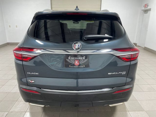 Used 2018 Buick Enclave Essence w/ Trailering Package AWD/4WD image 5
