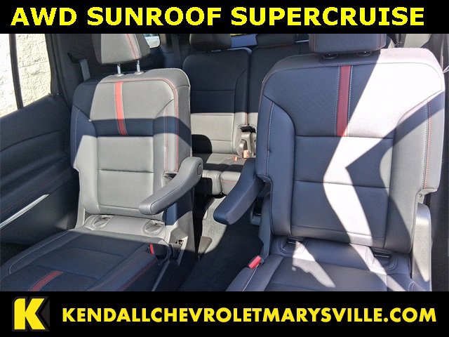 Used 2024 Chevrolet Traverse RS image 16