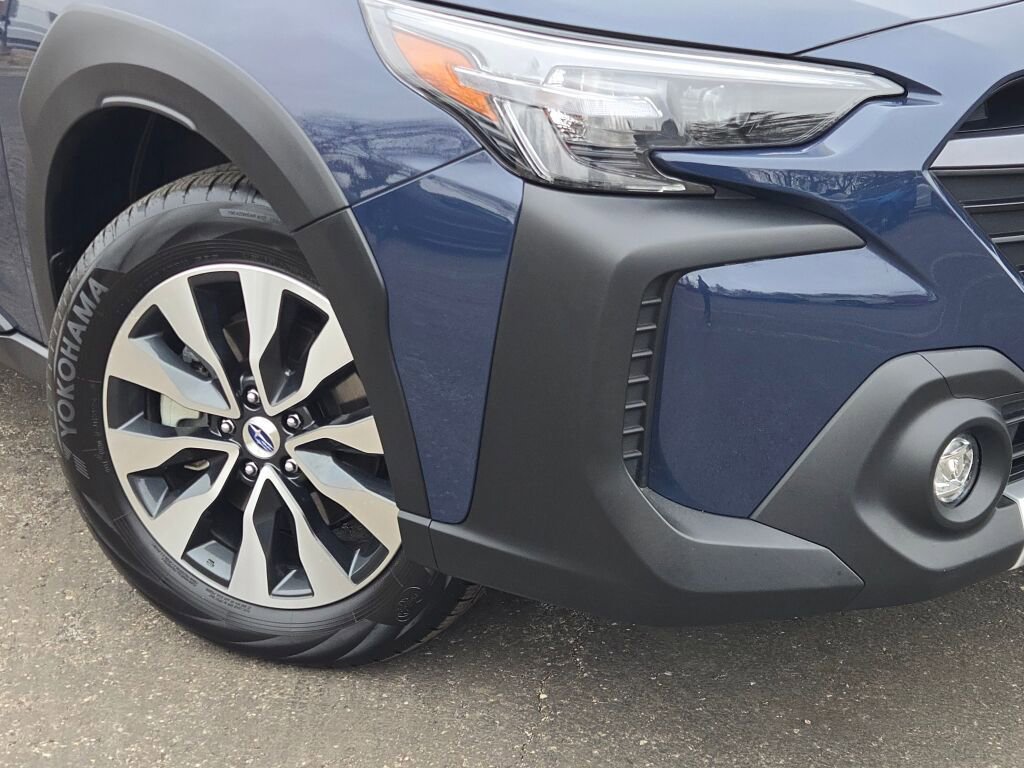 Certified 2025 Subaru Outback Touring XT image 3