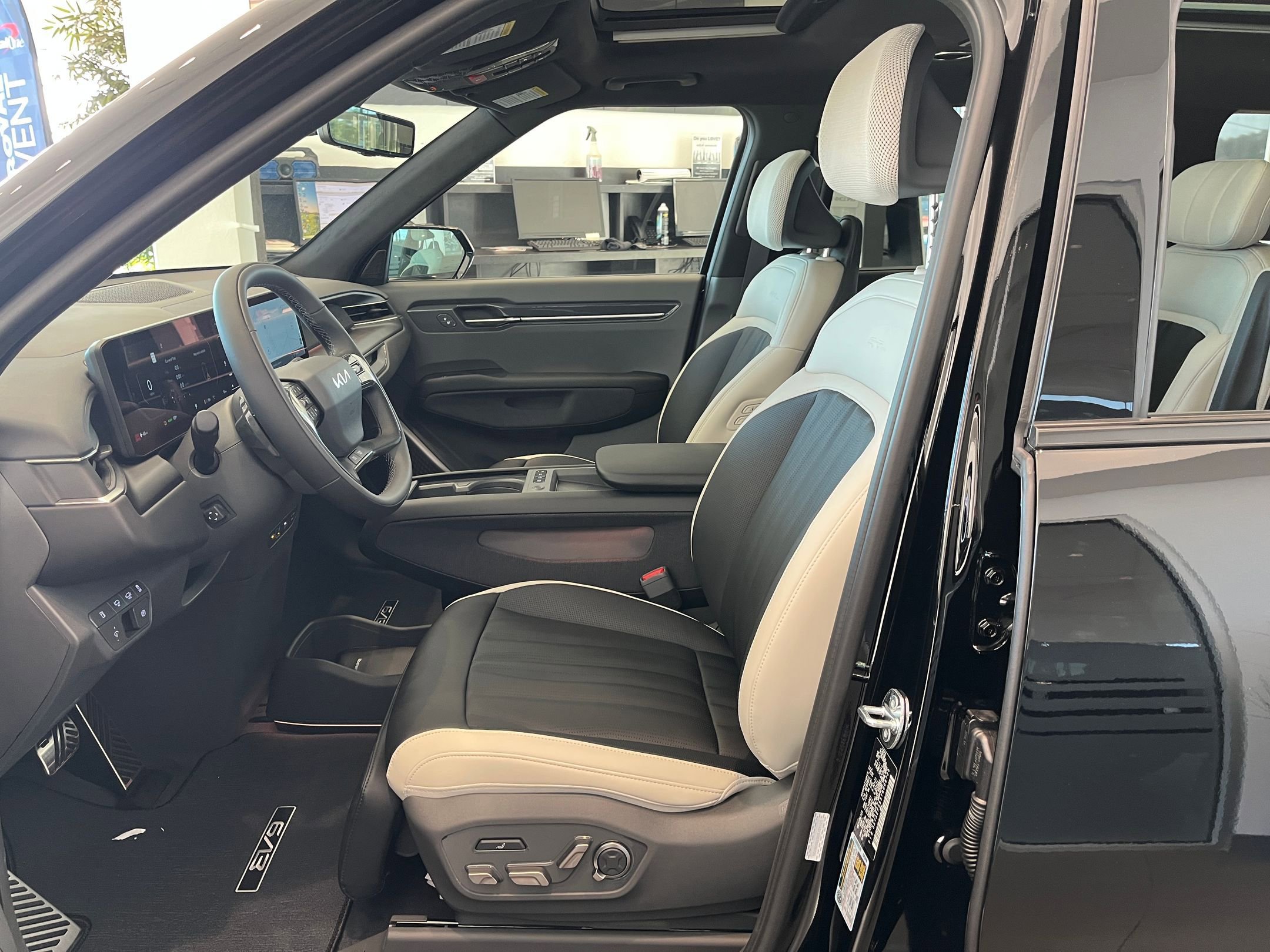 New 2026 Kia EV9 GT-Line image 32