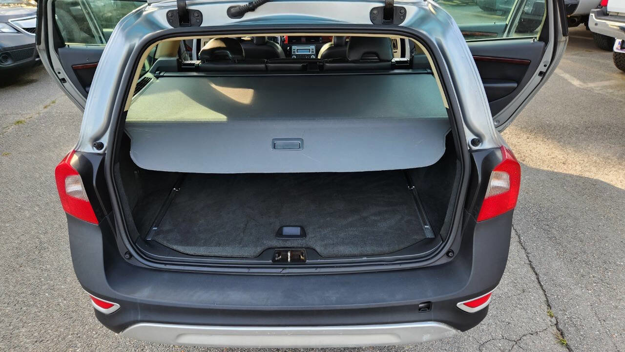 Used 2008 Volvo XC70 3.2 image 36