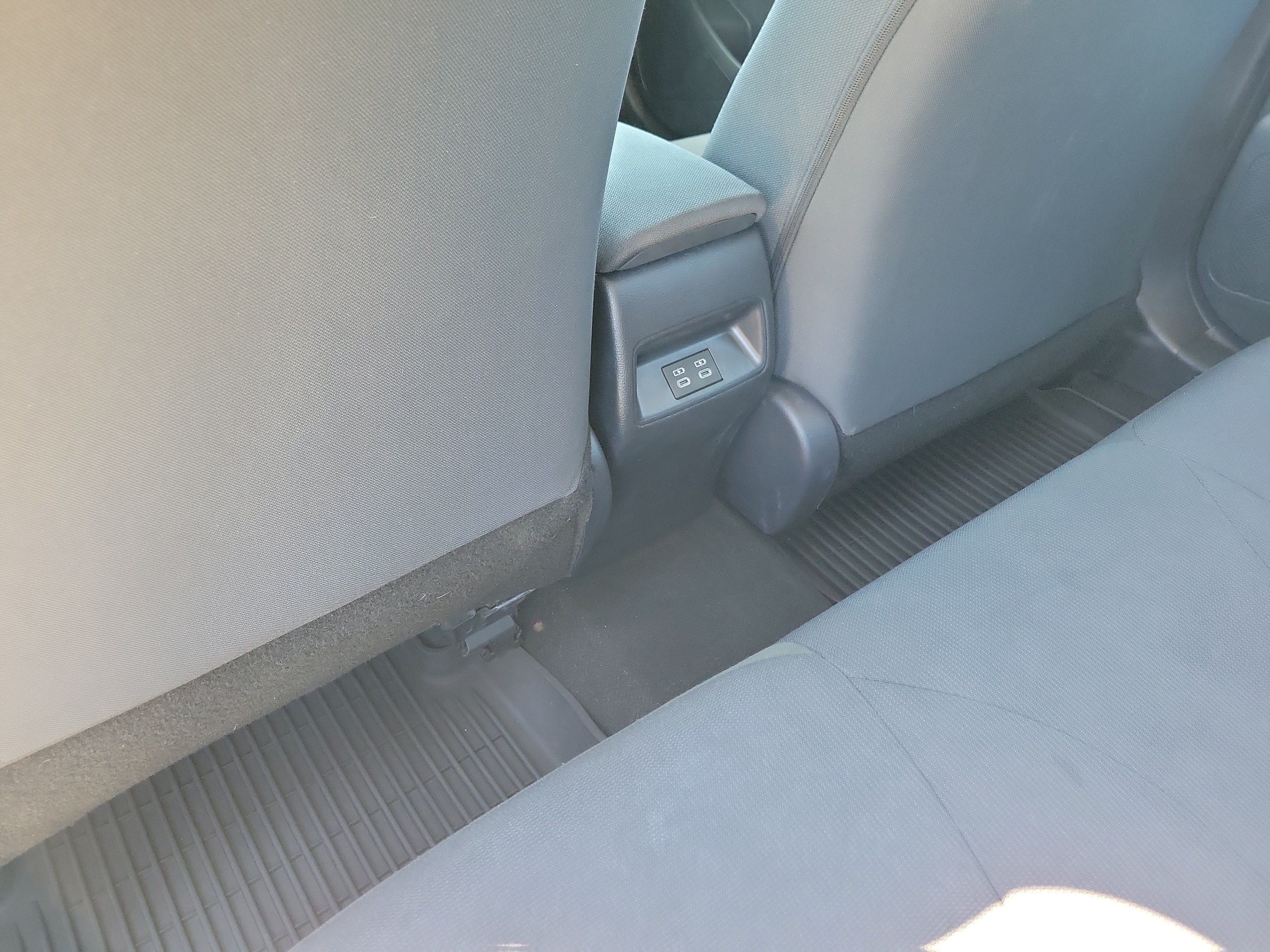 Used 2024 Toyota Corolla LE FWD image 19