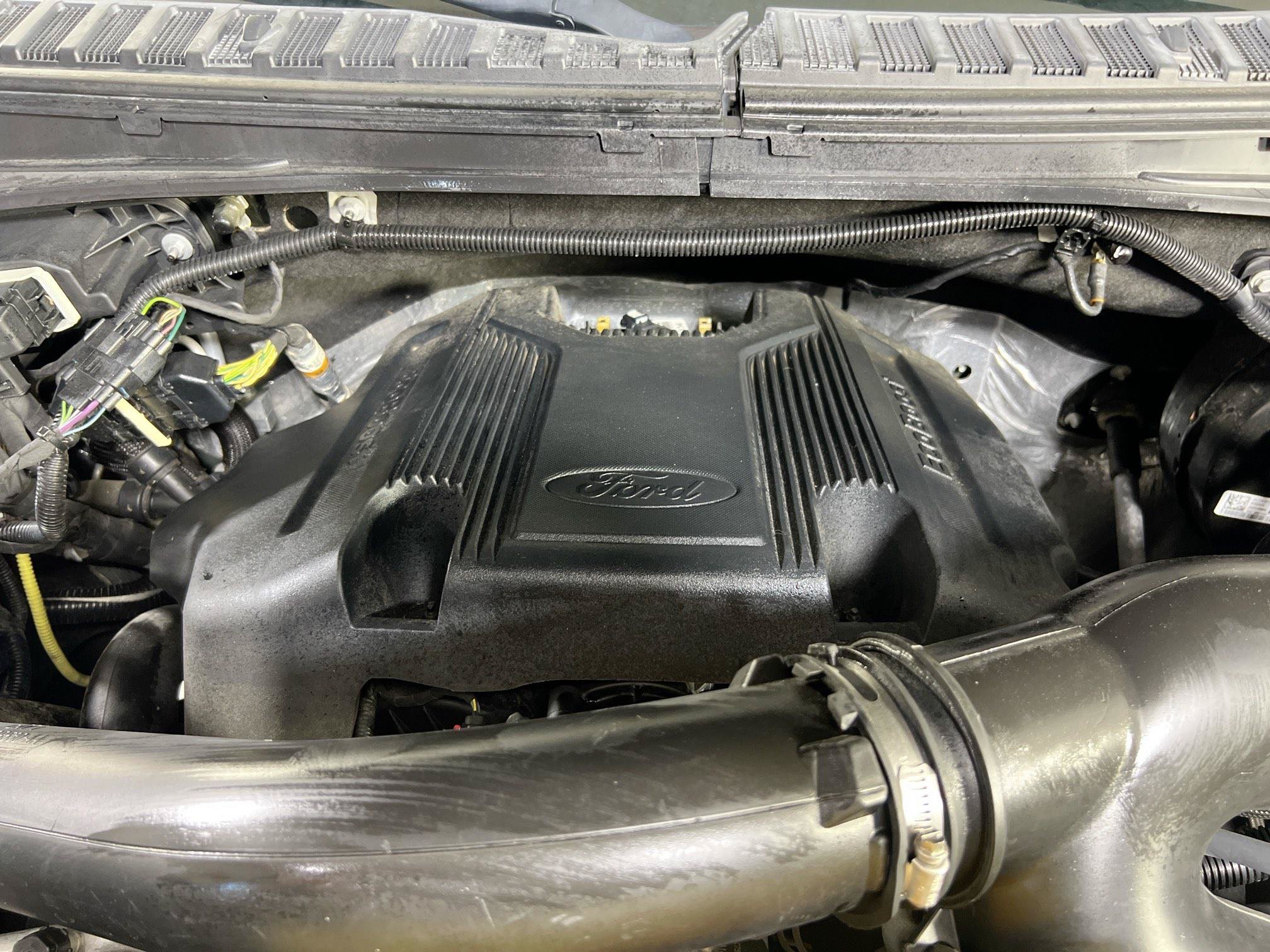 Used 2019 Ford Expedition Limited w/ Equipment Group 303A AWD/4WD image 31