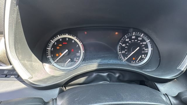 Used 2021 Toyota Highlander XLE AWD/4WD image 23