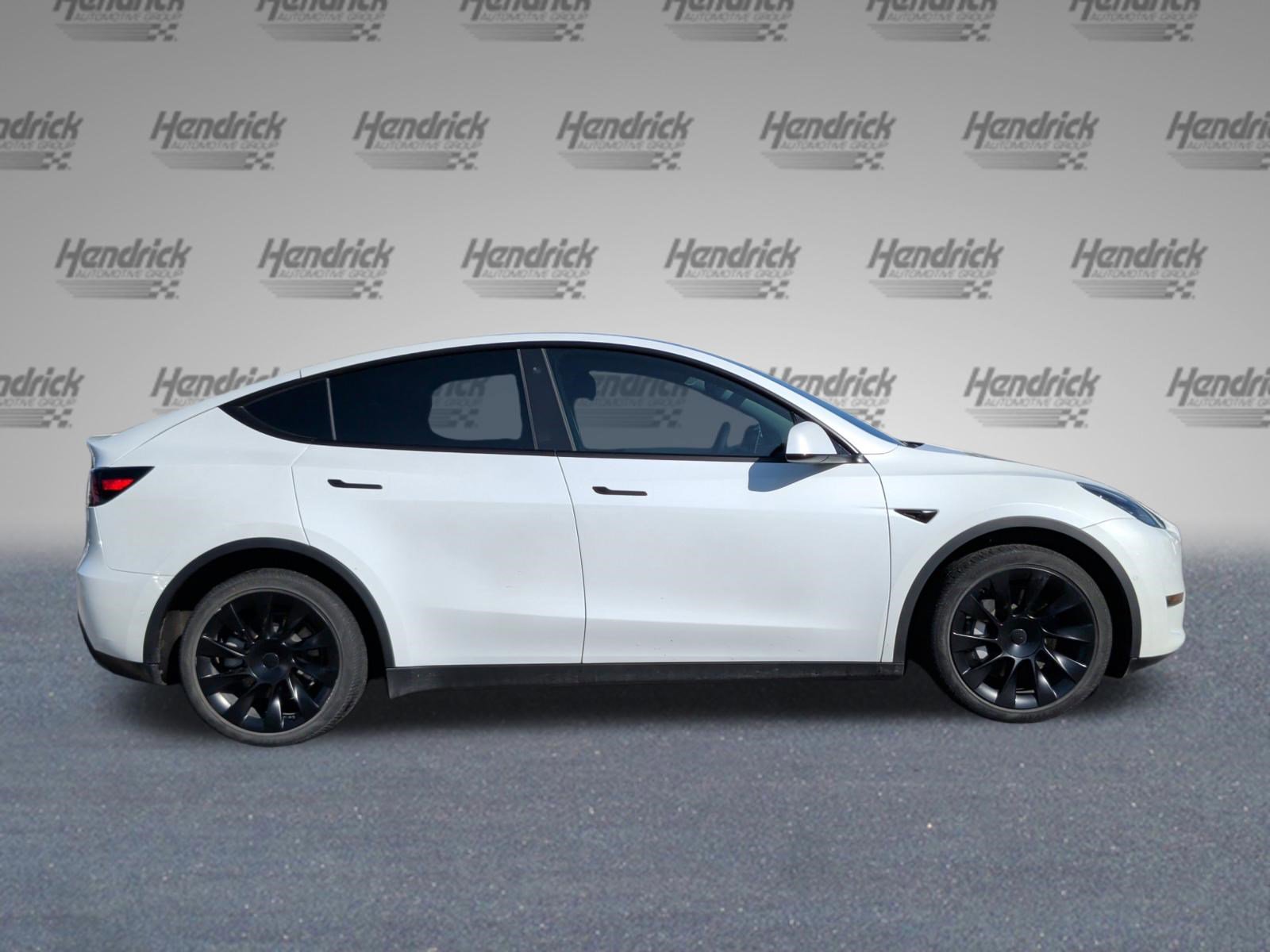Used 2022 Tesla Model Y Long Range AWD/4WD image 6