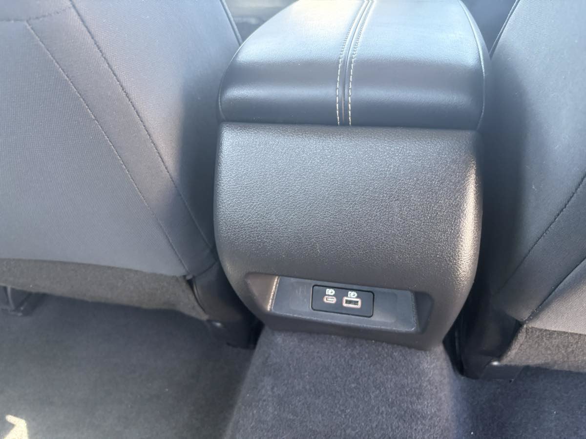 Used 2025 Nissan Altima 2.5 SV FWD image 13
