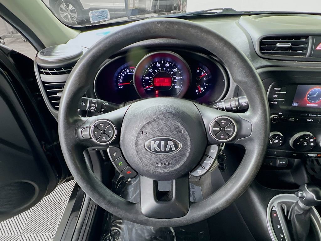 Used 2015 Kia Soul FWD image 11
