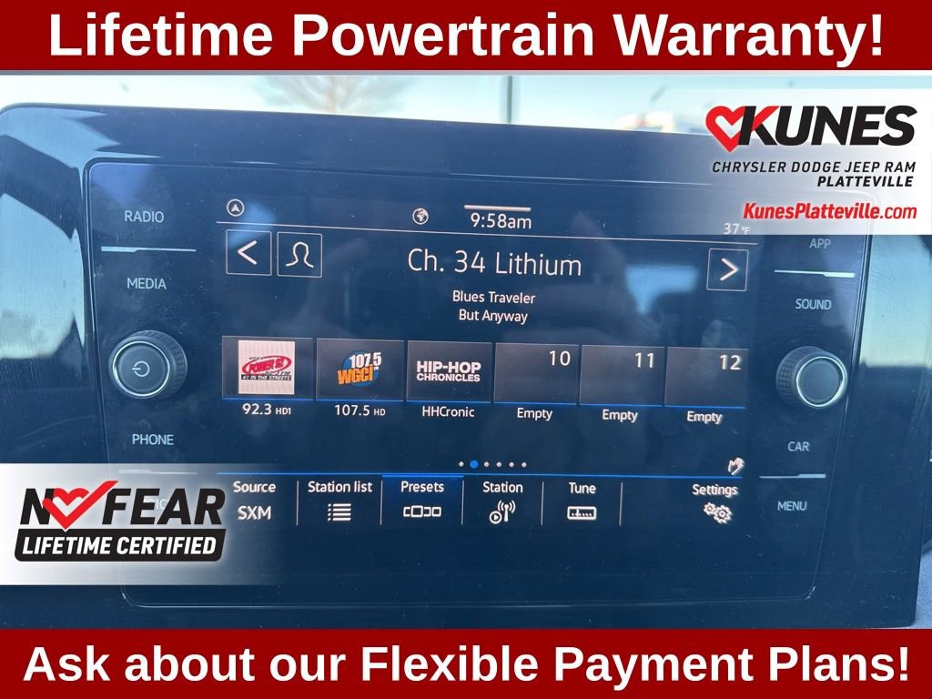 Used 2025 Volkswagen Jetta SE FWD image 15