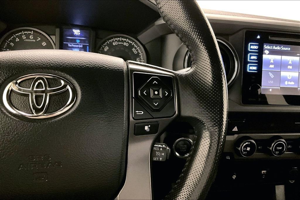 Used 2017 Toyota Tacoma TRD Off-Road w/ Tow Package AWD/4WD image 12