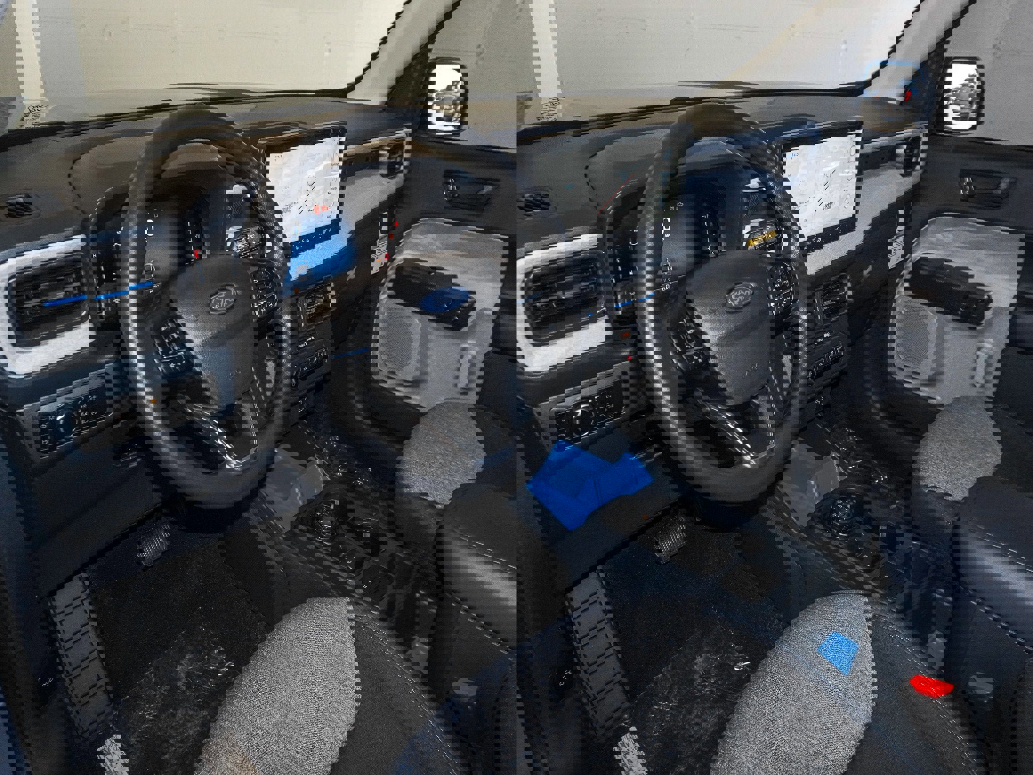 New 2025 Ford Maverick XLT image 23