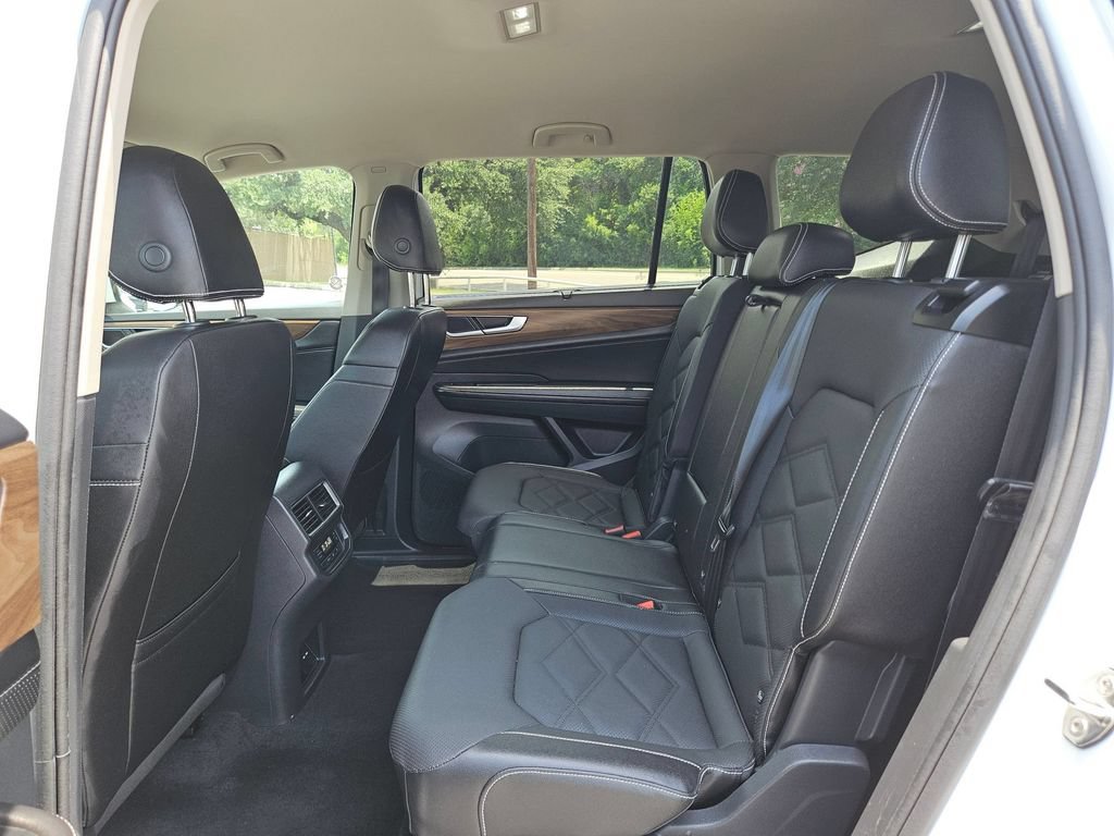 Used 2025 Volkswagen Atlas SE FWD image 22