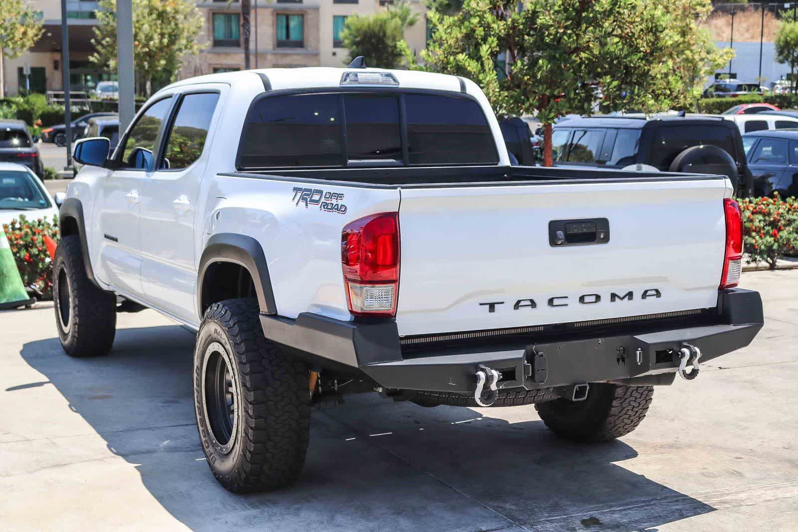 Used 2016 Toyota Tacoma TRD Off-Road w/ Towing Package RWD image 4