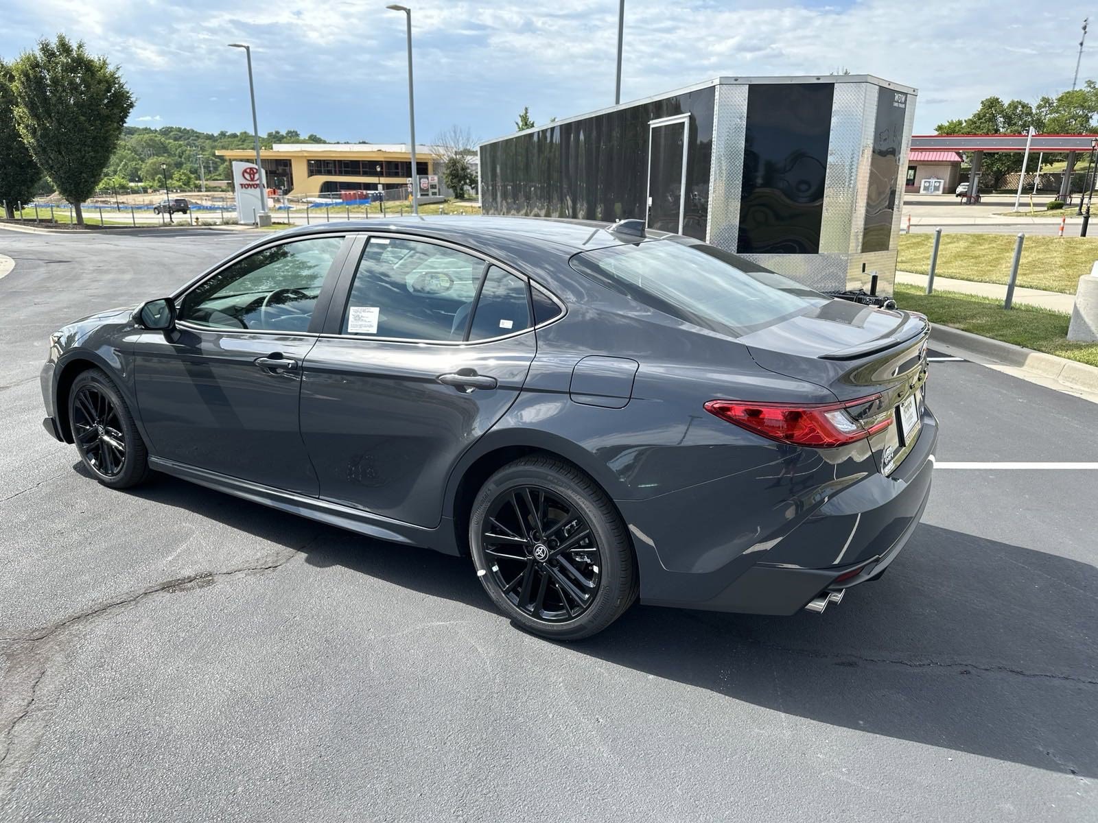 Used 2025 Toyota Camry SE w/ Convenience Package AWD/4WD image 7