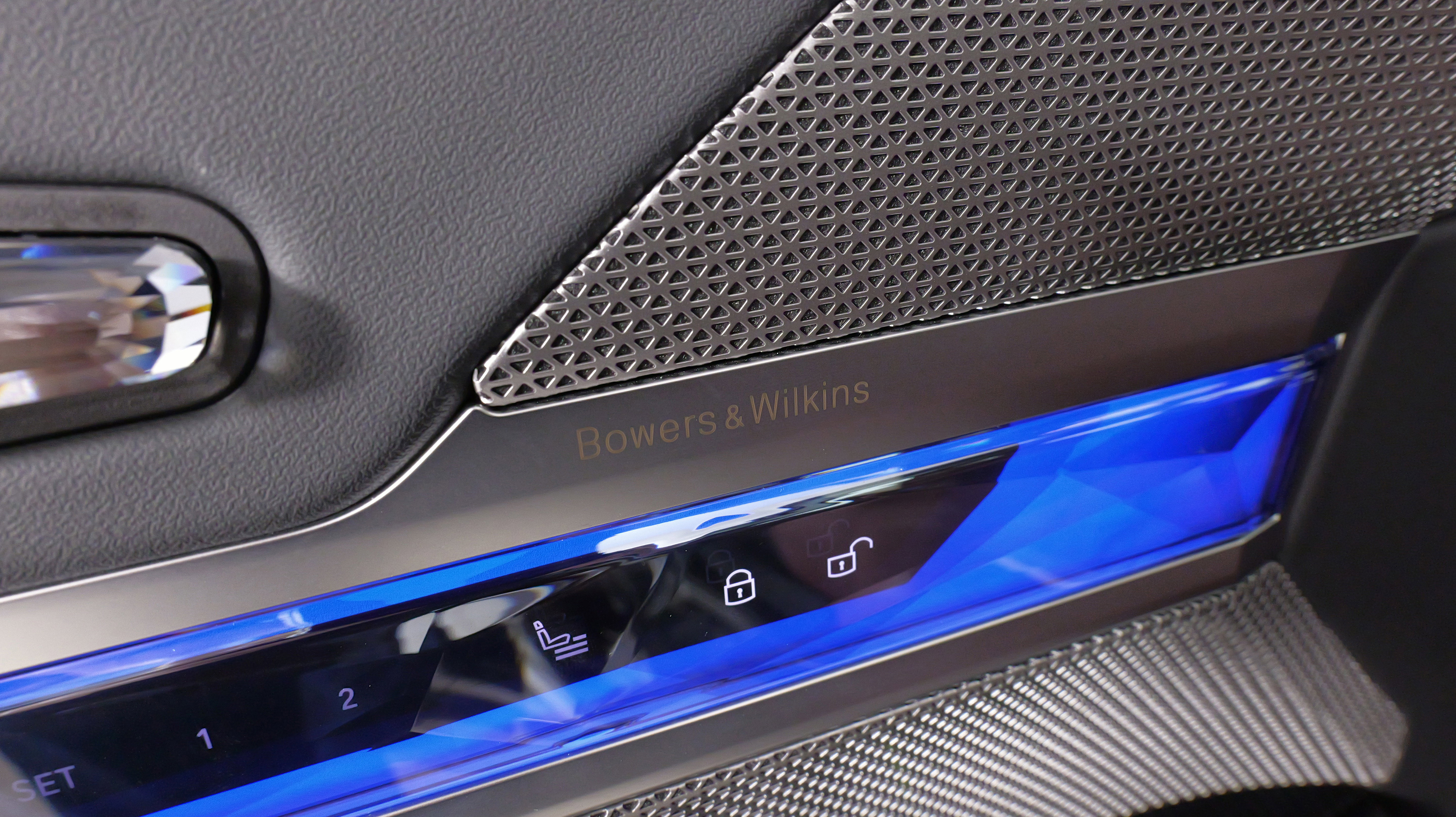 Used 2024 BMW i7 xDrive60 w/ Executive Package image 25