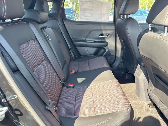 New 2027 Nissan Kicks SR FWD image 12