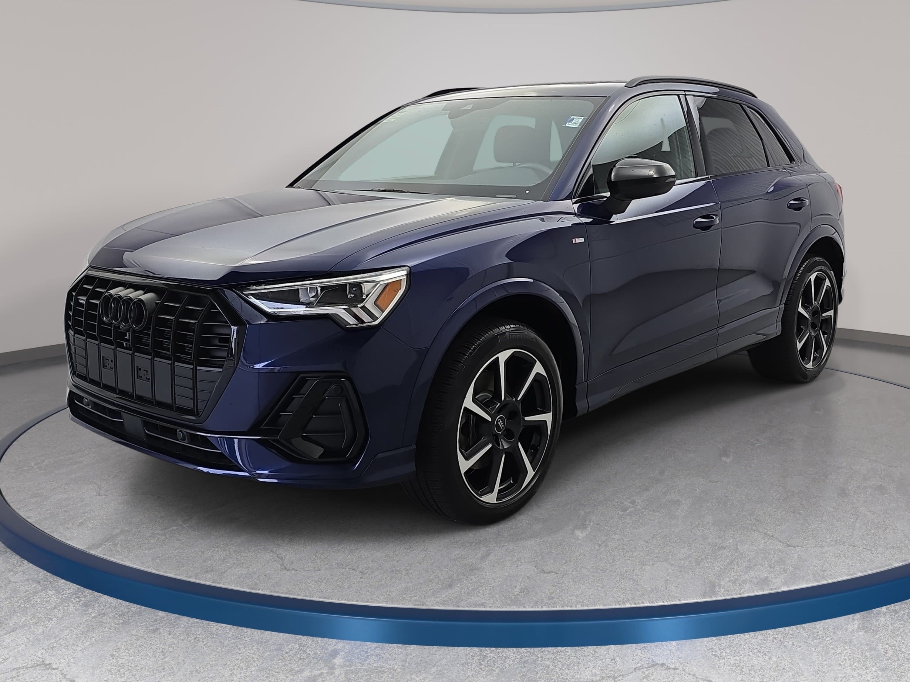 Used 2025 Audi Q3 2.0T Premium Plus w/ Premium Plus Package AWD/4WD image 1