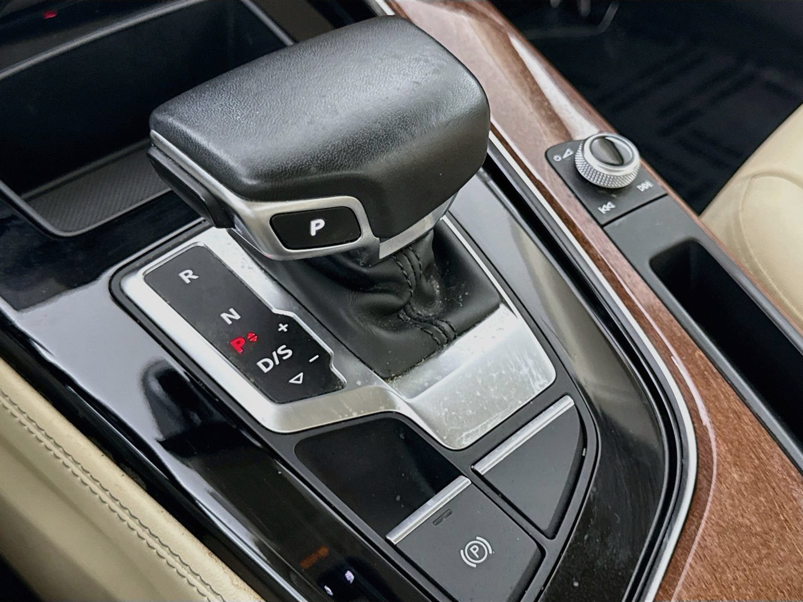 Certified 2022 Audi A4 2.0T Premium Plus w/ Premium Plus Package AWD/4WD image 18