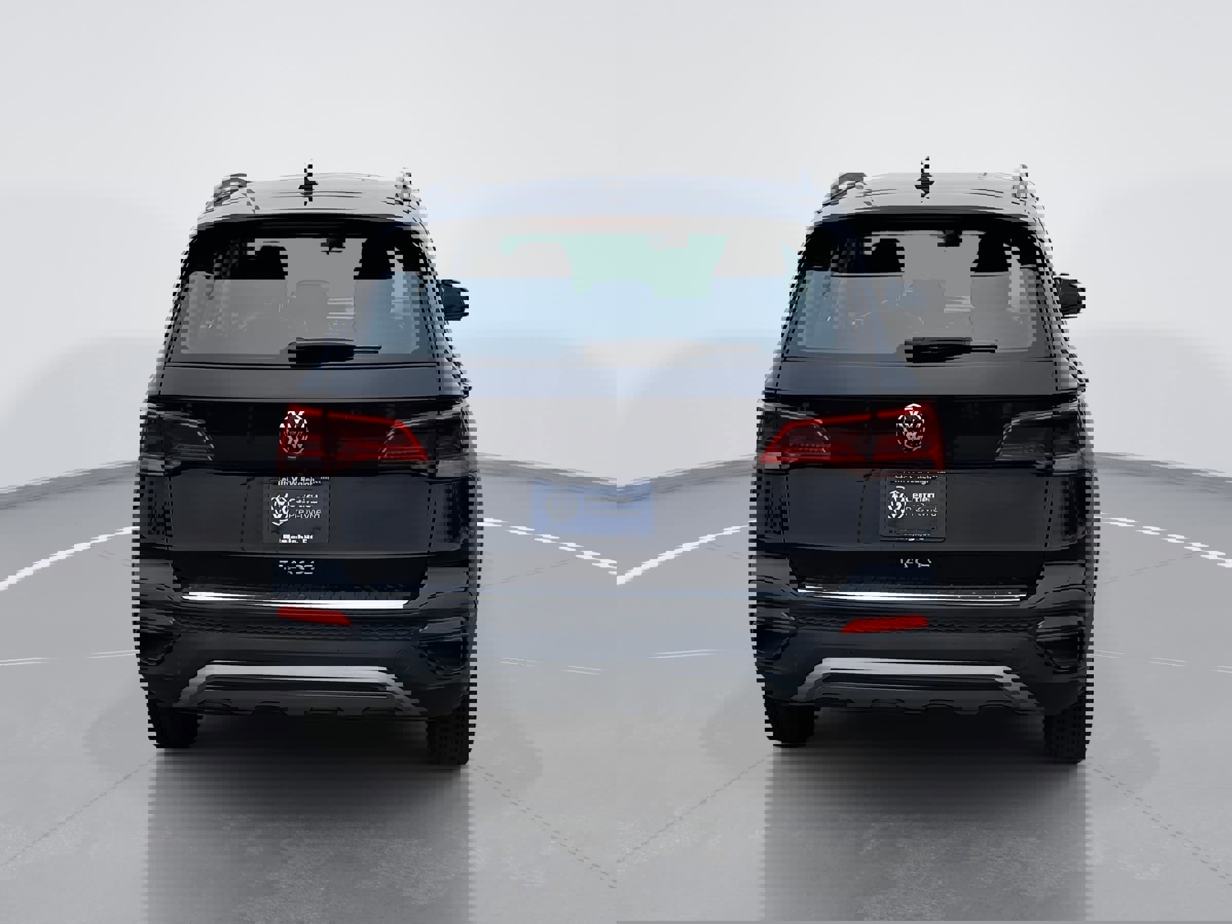 Certified 2022 Volkswagen Taos S image 4