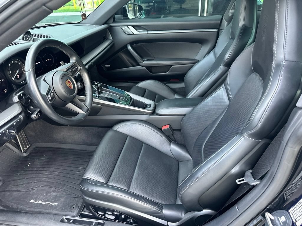 Certified 2022 Porsche 911 Carrera RWD image 2