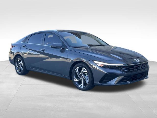 Used 2025 Hyundai Elantra Limited FWD image 7