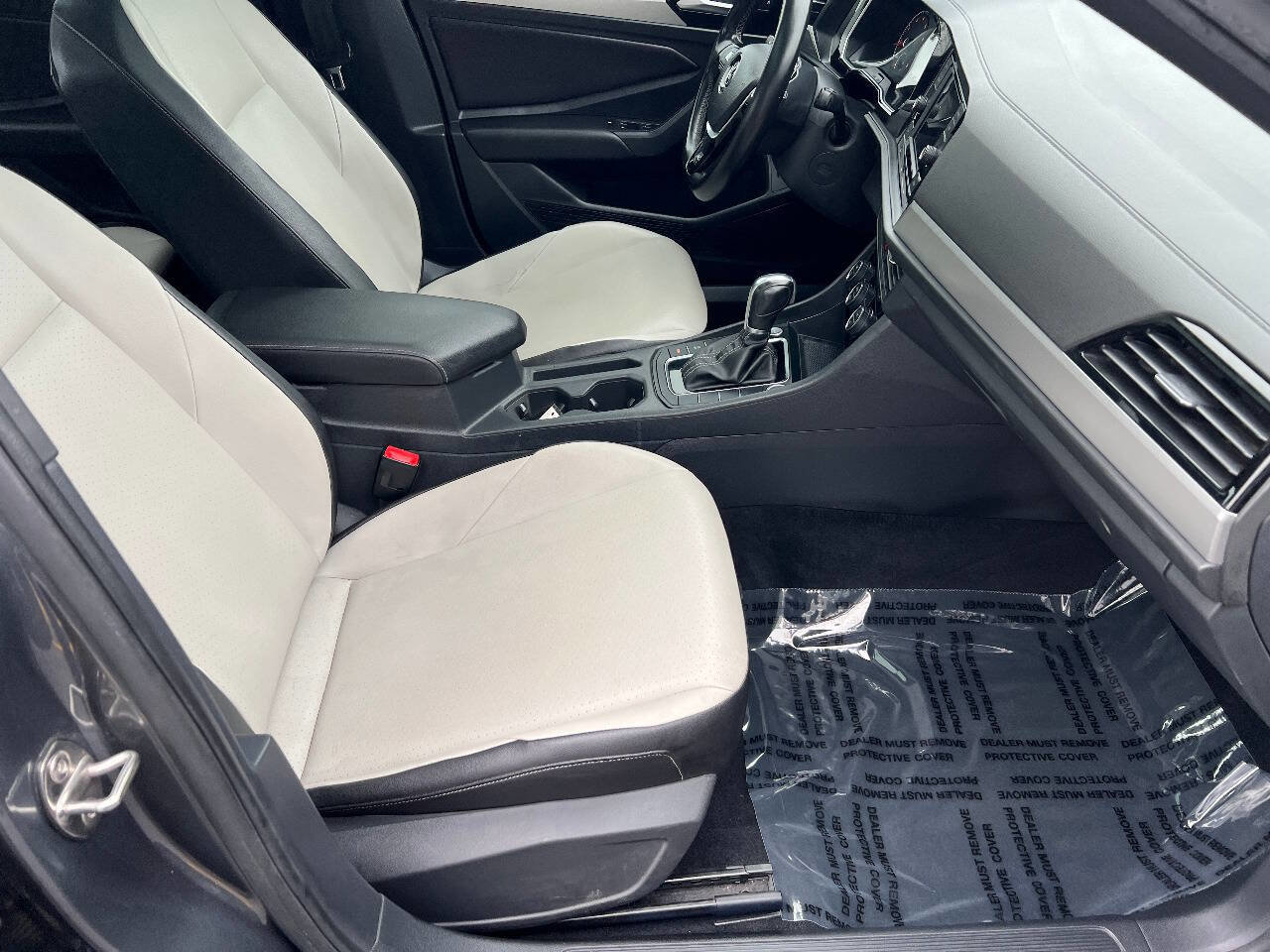 Used 2019 Volkswagen Jetta R-Line FWD image 26