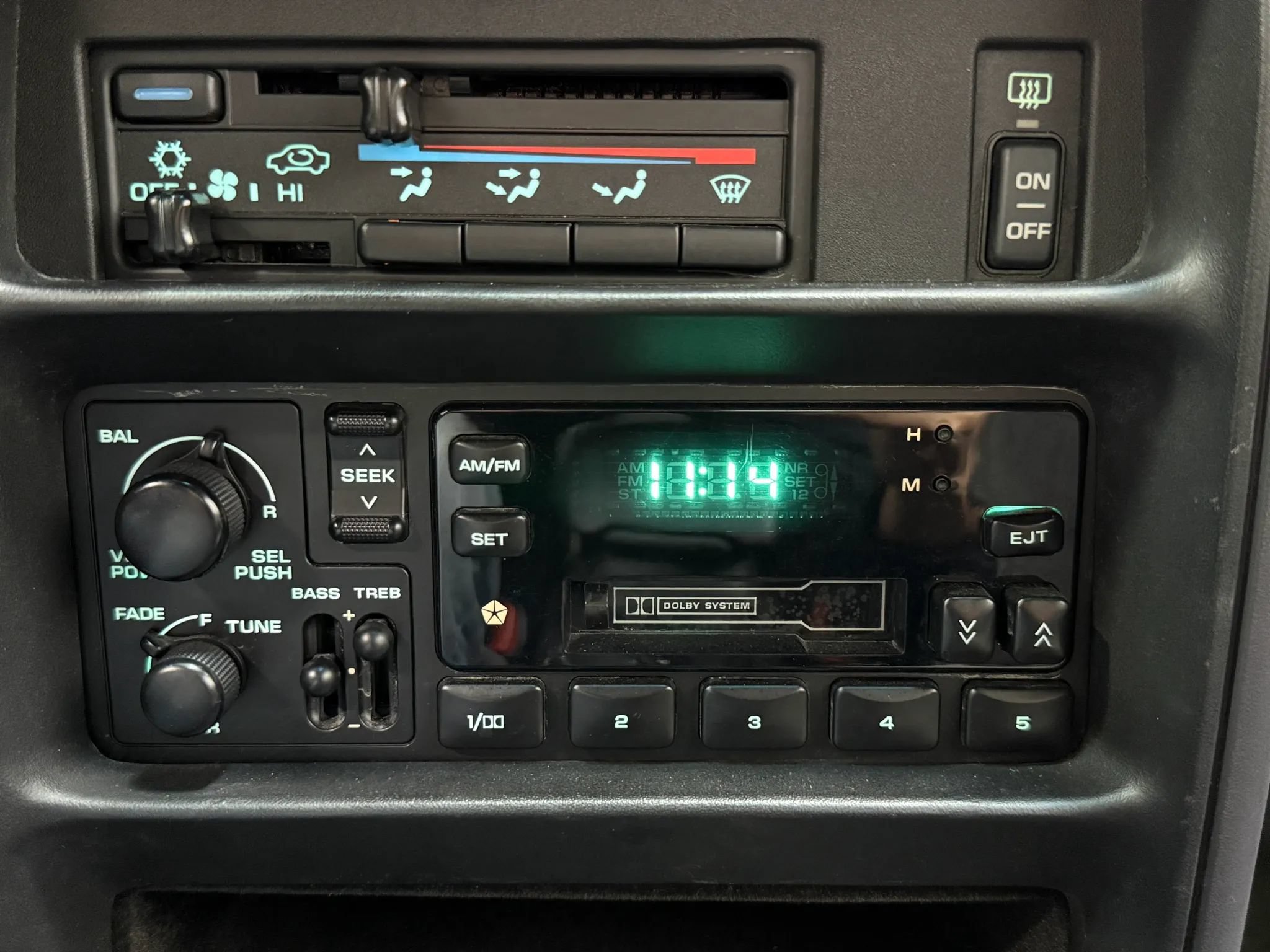 Used 1994 Chrysler LeBaron GTC FWD image 31