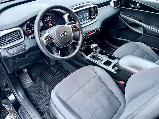 Used 2019 Kia Sorento LX image 13