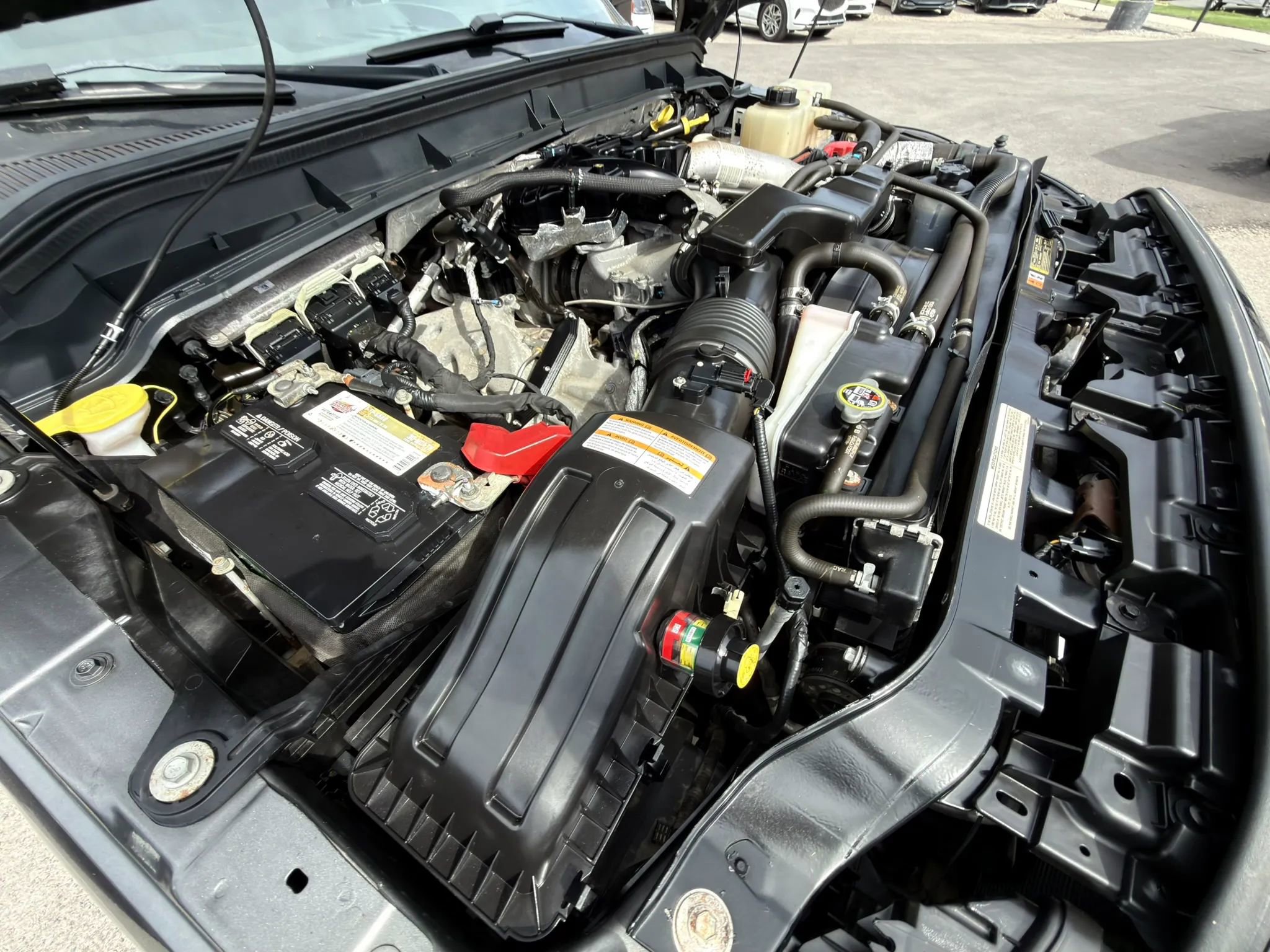 Used 2016 Ford F350 XLT w/ XLT Premium Package AWD/4WD image 4