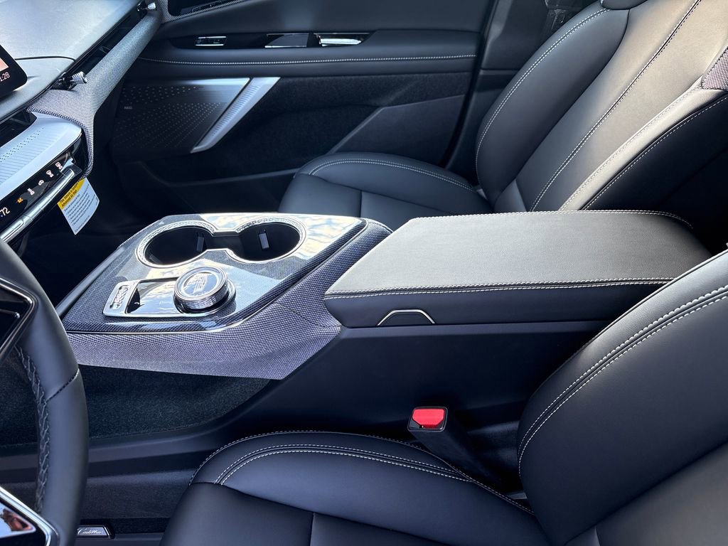 New 2026 Cadillac Optiq Sport 1 image 37