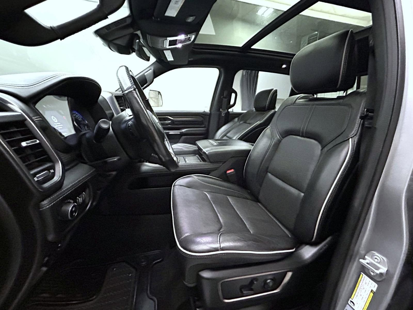 Used 2020 RAM 1500 Limited image 10