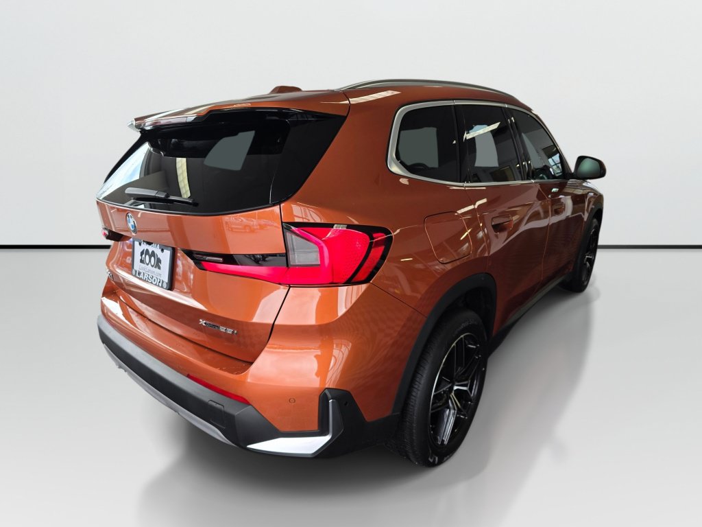 Used 2023 BMW X1 xDrive28i w/ Premium Package AWD/4WD image 5