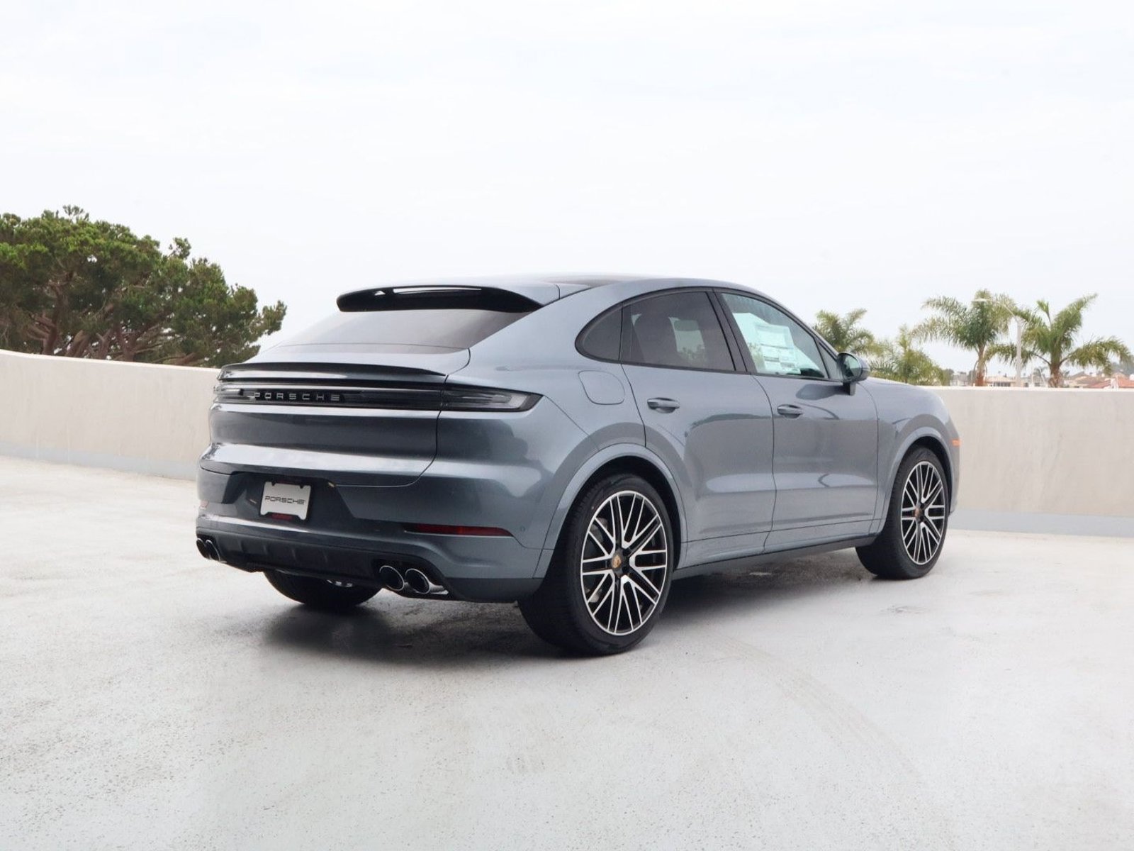 New 2026 Porsche Cayenne Coupe AWD/4WD image 9
