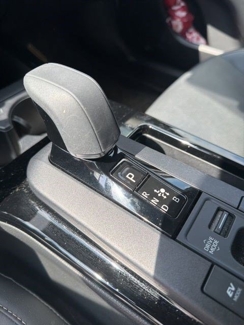 Used 2023 Toyota Prius XLE image 11