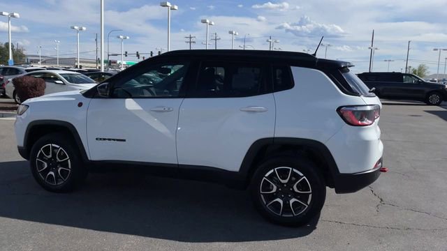 Used 2024 Jeep Compass Trailhawk AWD/4WD image 7