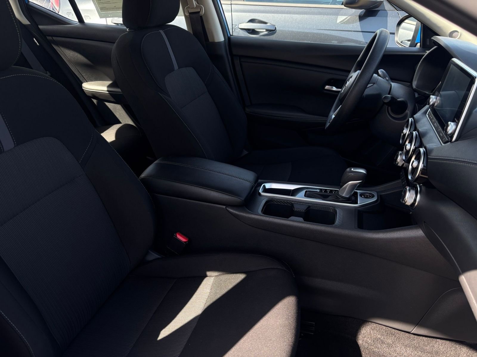 Used 2025 Nissan Sentra SV FWD image 34