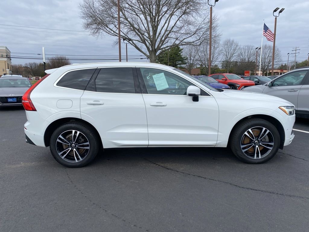 Used 2019 Volvo XC60 T6 Momentum w/ Premium Package image 2