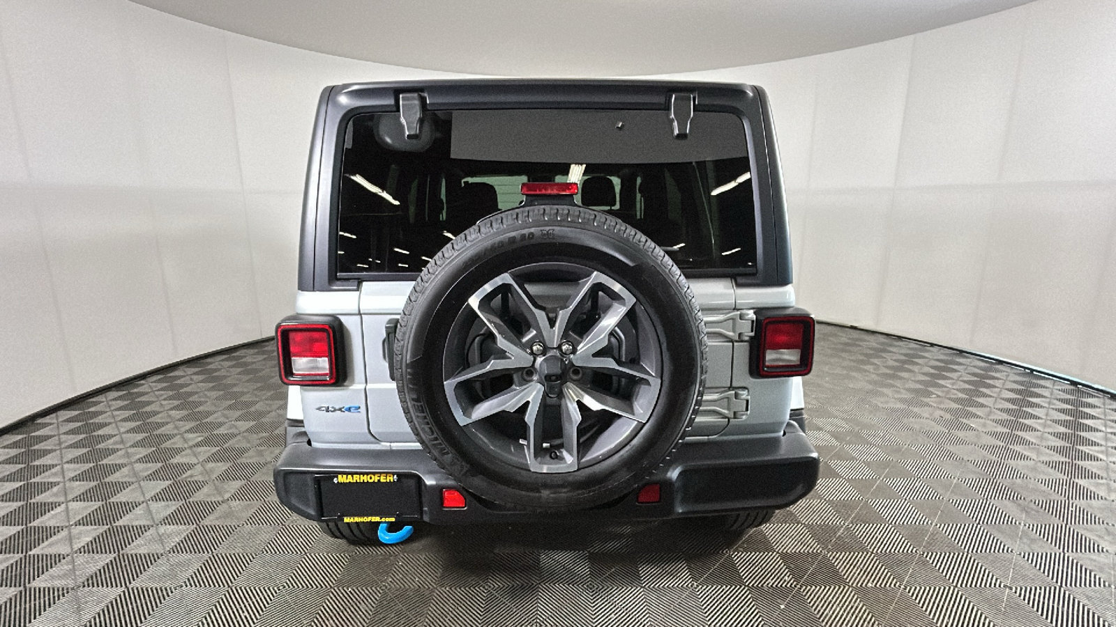 Used 2024 Jeep Wrangler Unlimited w/ Technology Group AWD/4WD image 4