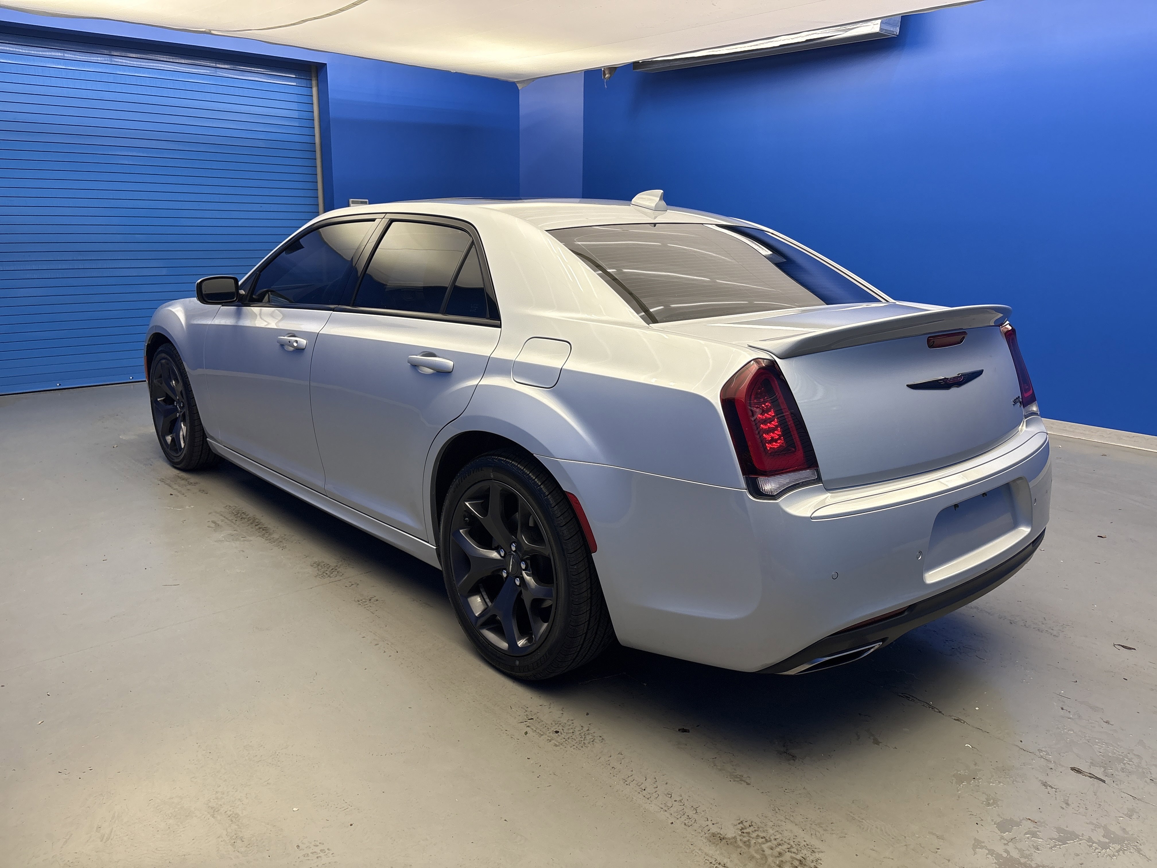 Used 2023 Chrysler 300 S w/ Comfort Group RWD image 5